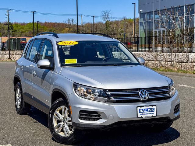 2017 VOLKSWAGEN Tiguan