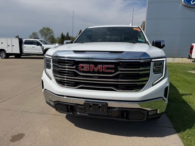 2023 GMC Sierra