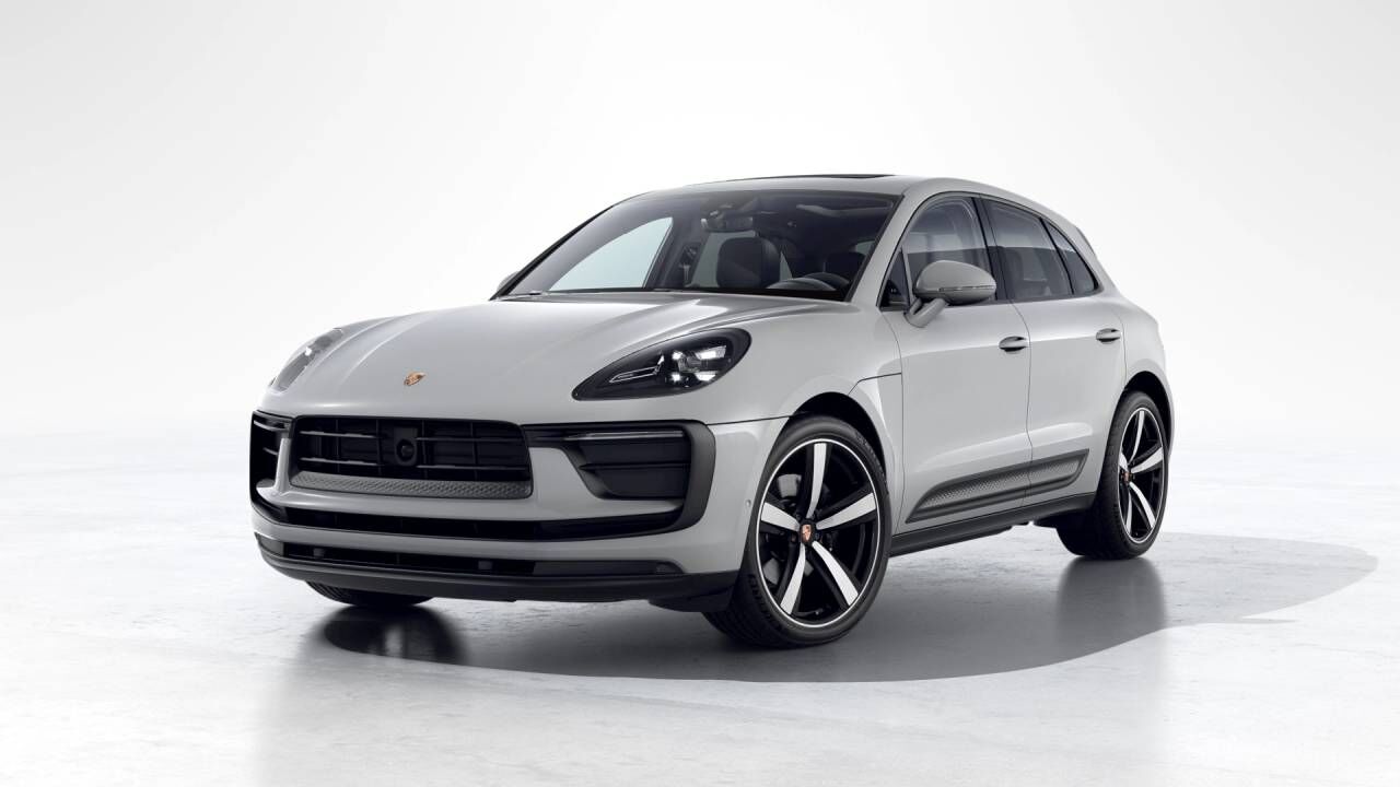 2026 PORSCHE Macan