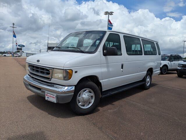2001 FORD E-350