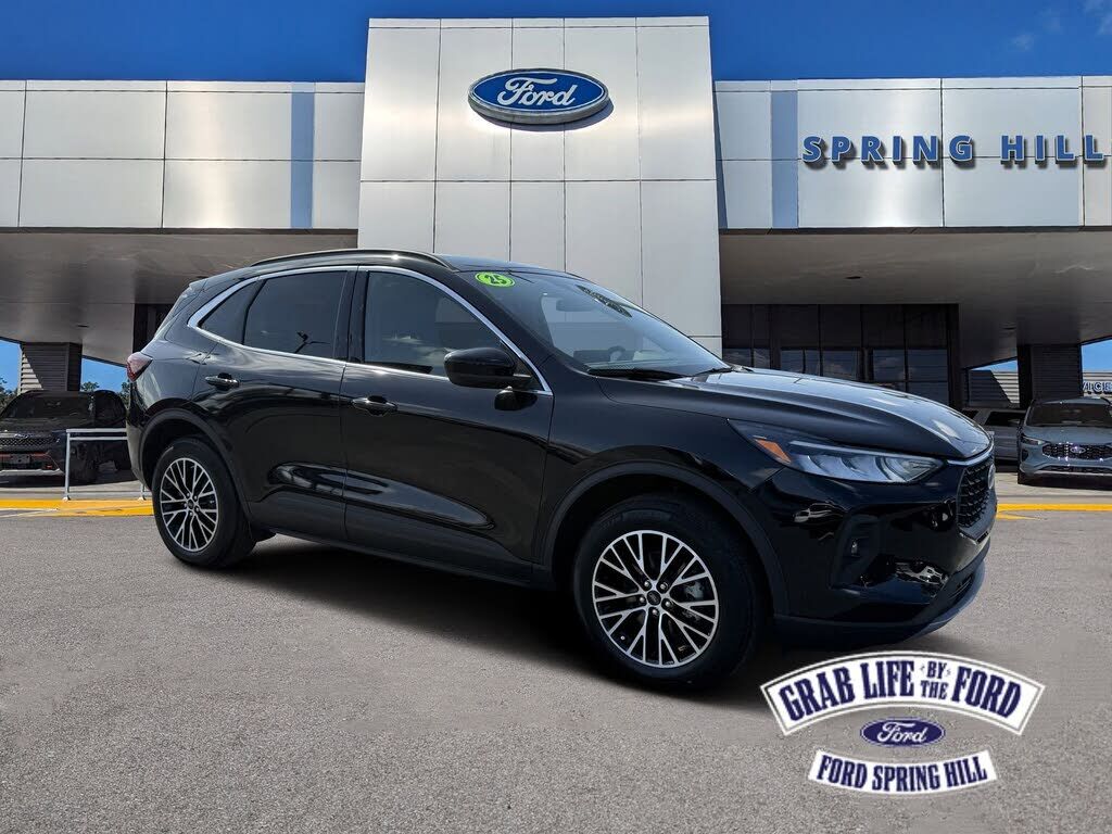 2025 FORD Escape