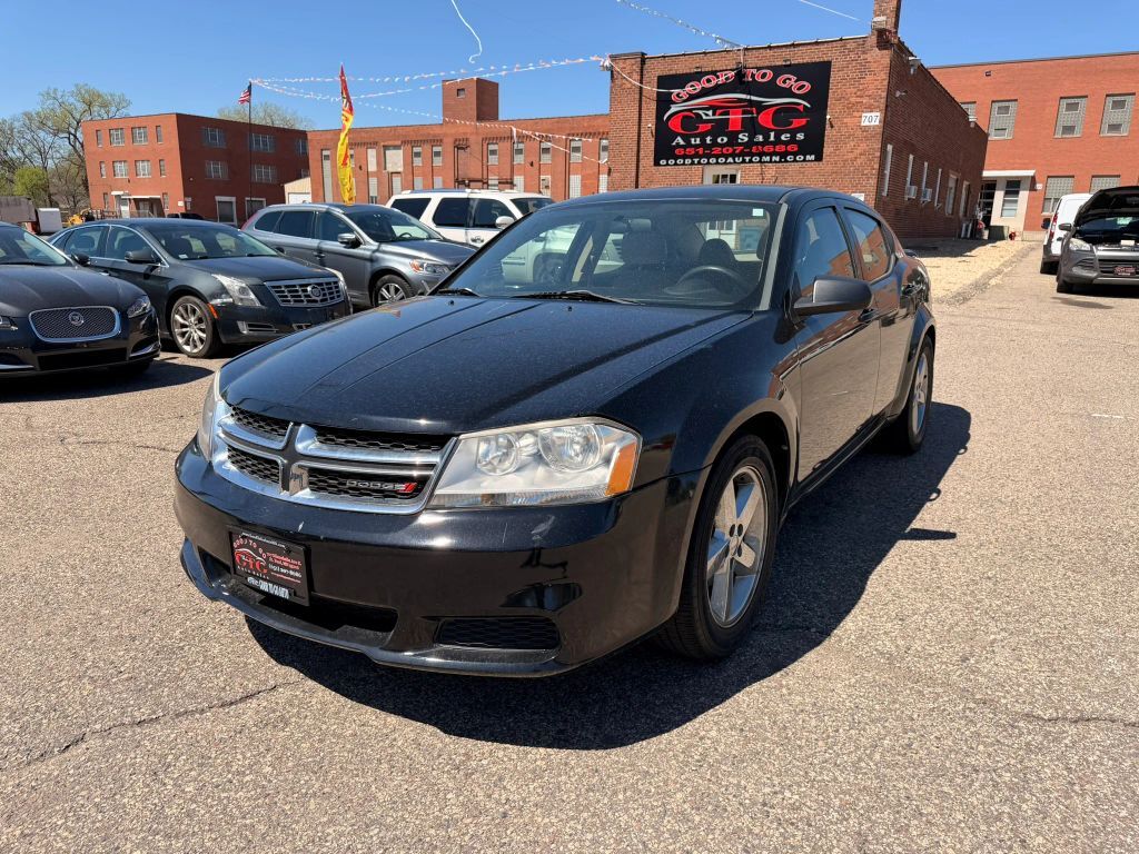 2013 DODGE Avenger
