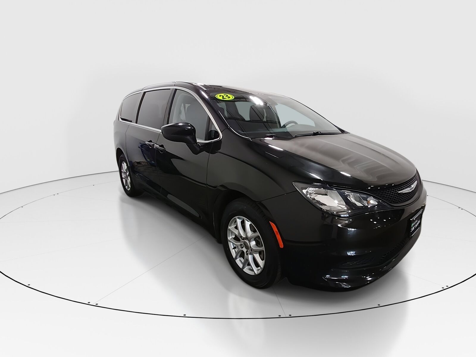 2023 CHRYSLER Voyager