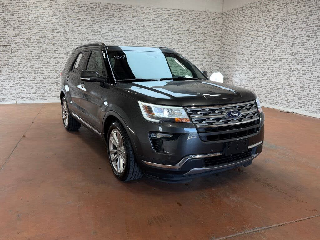 2019 FORD Explorer