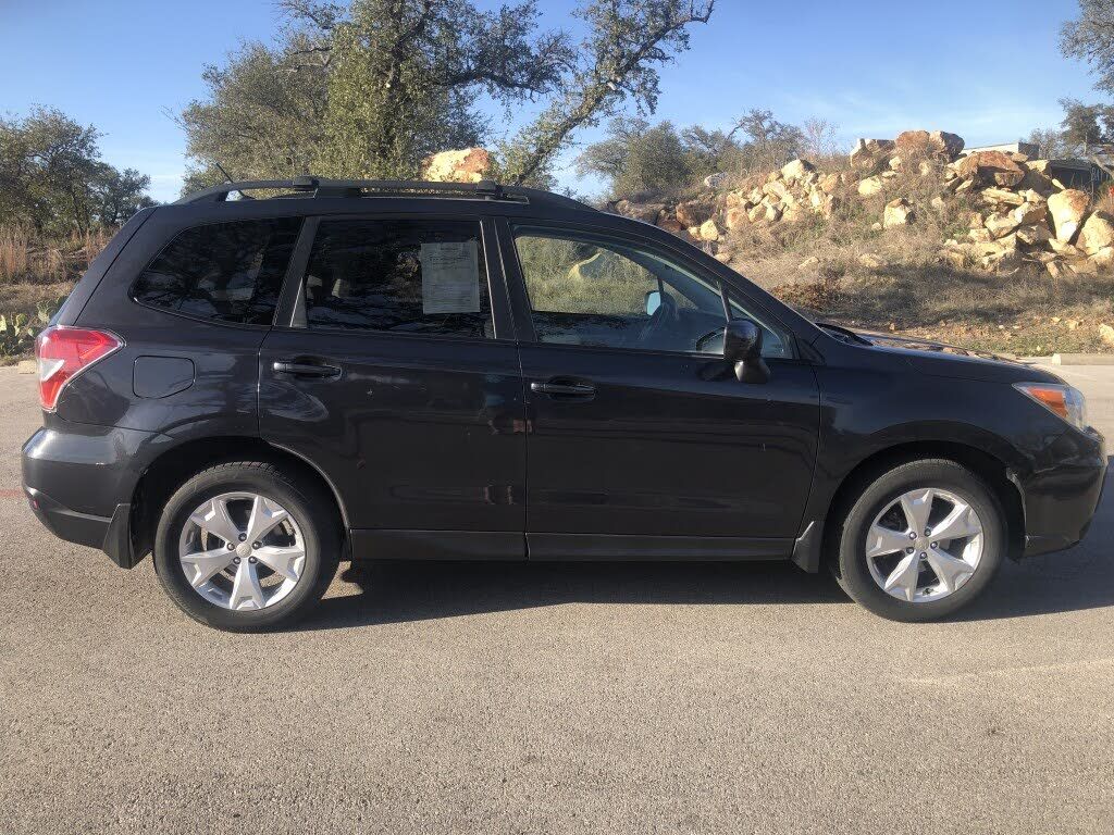 2014 SUBARU Forester