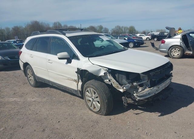2016 SUBARU Outback