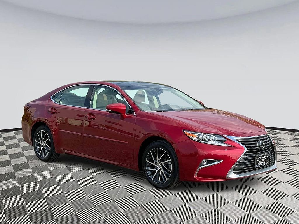 2018 LEXUS ES
