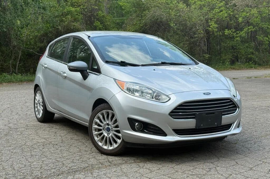 2015 FORD Fiesta