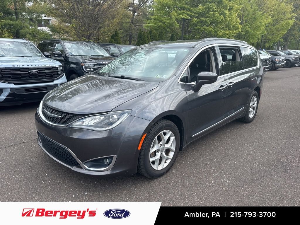 2017 CHRYSLER Pacifica