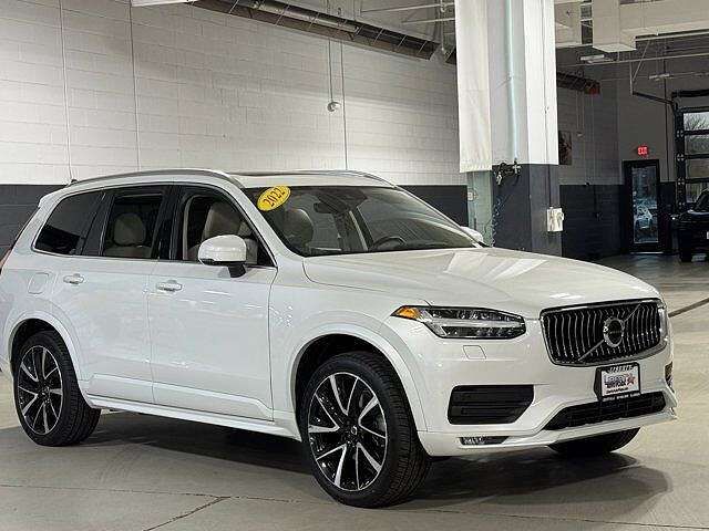 2022 VOLVO XC90