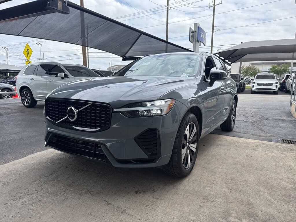 2024 VOLVO XC60
