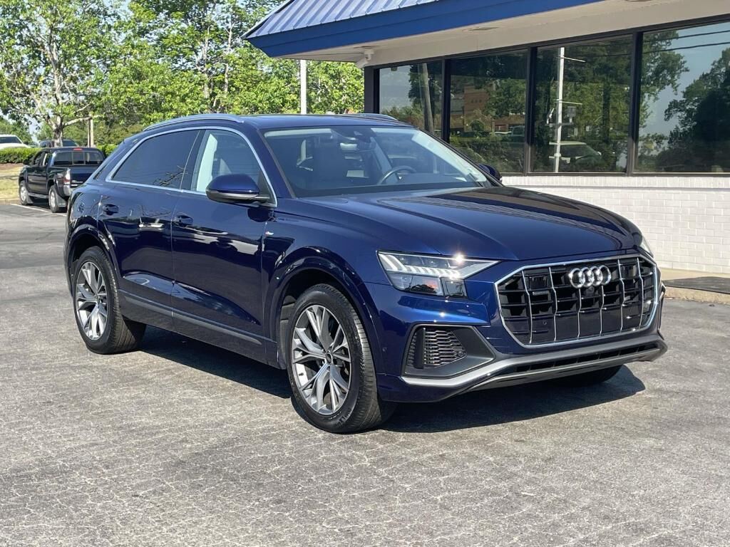 2021 AUDI Q8