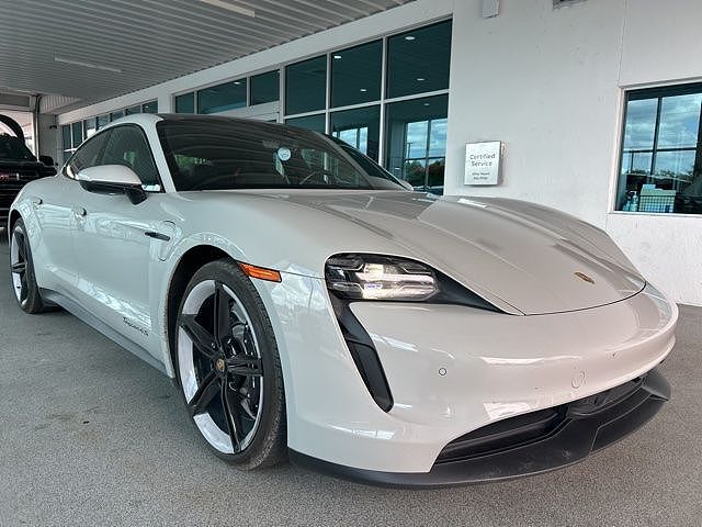 2021 PORSCHE Taycan