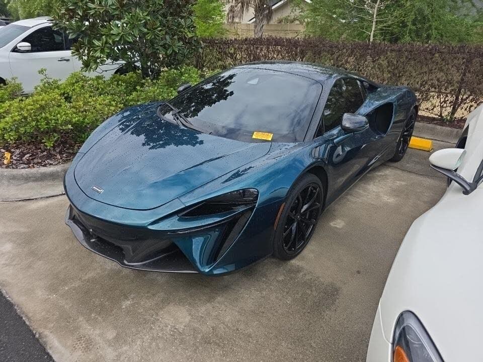 2024 MCLAREN ARTURA