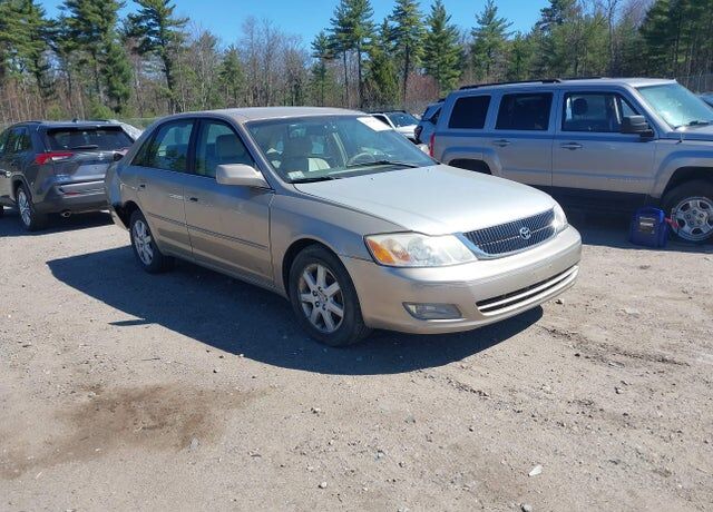 2001 TOYOTA Avalon