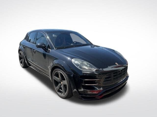 2016 PORSCHE Macan