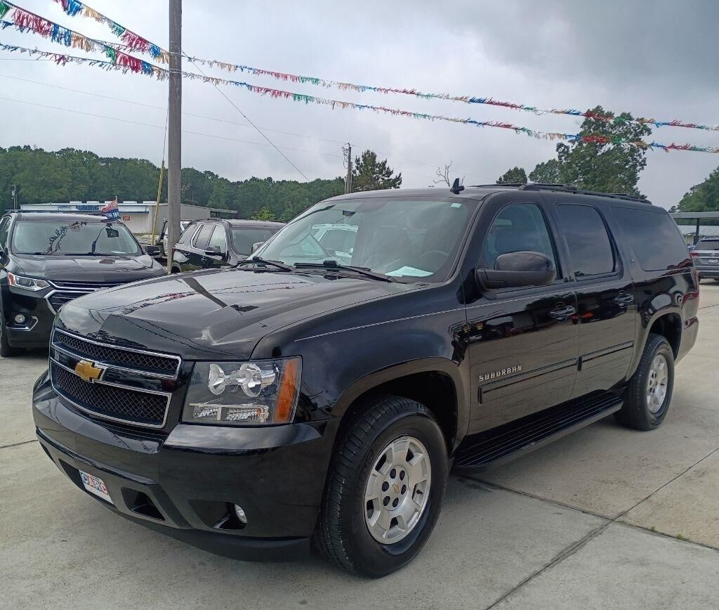 2013 CHEVROLET Suburban