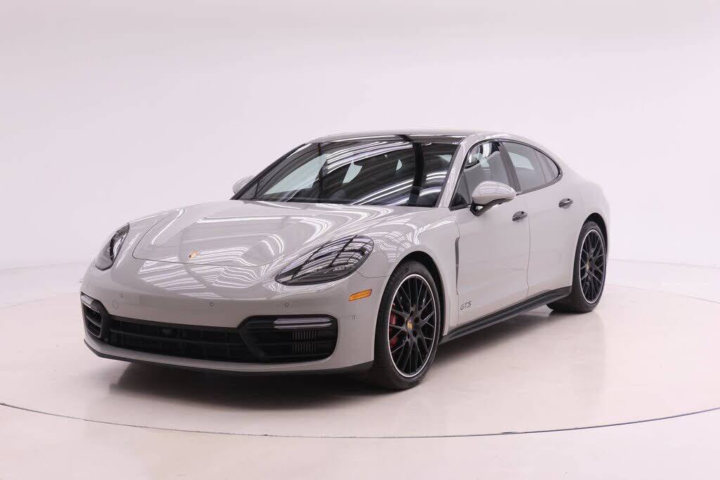 2019 PORSCHE Panamera