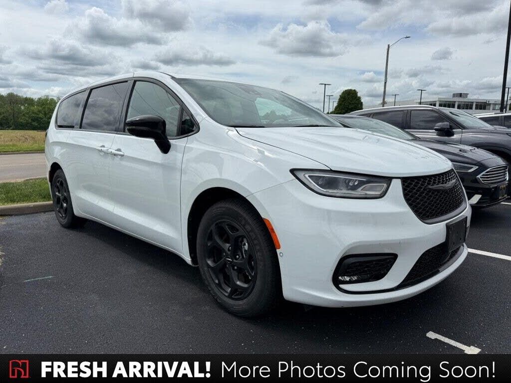 2024 CHRYSLER Pacifica
