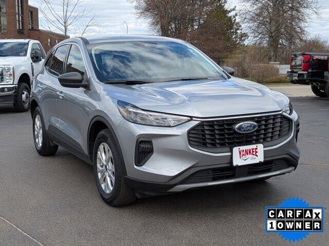2023 FORD Escape