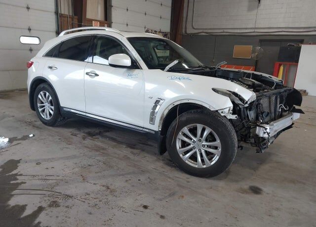2017 INFINITI QX70