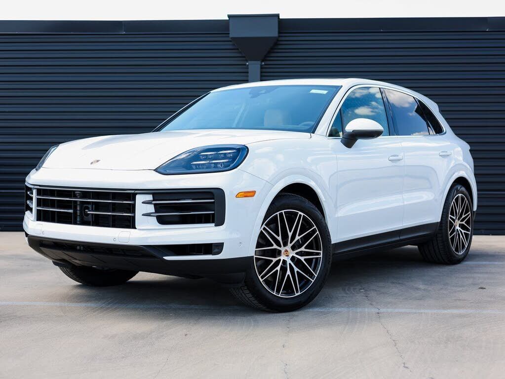 2026 PORSCHE Cayenne