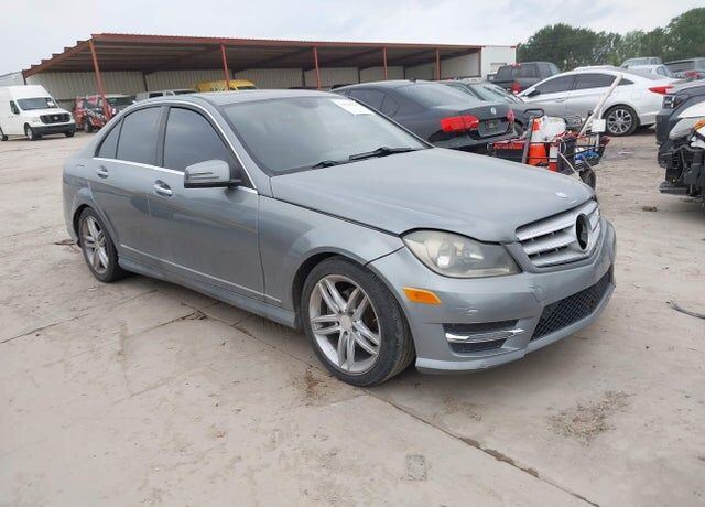 2014 MERCEDES-BENZ C-Class