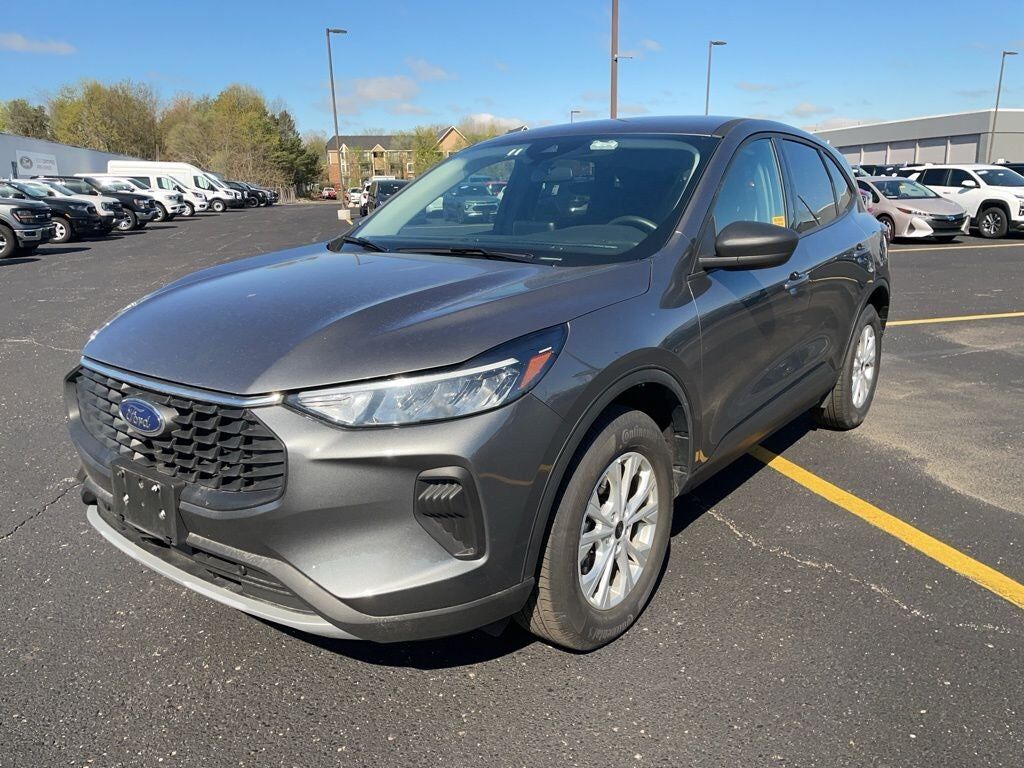 2025 FORD Escape