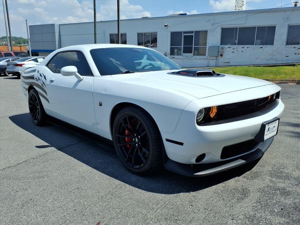 2021 DODGE Challenger