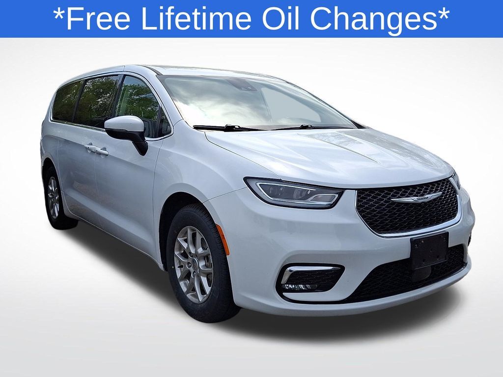 2023 CHRYSLER Pacifica