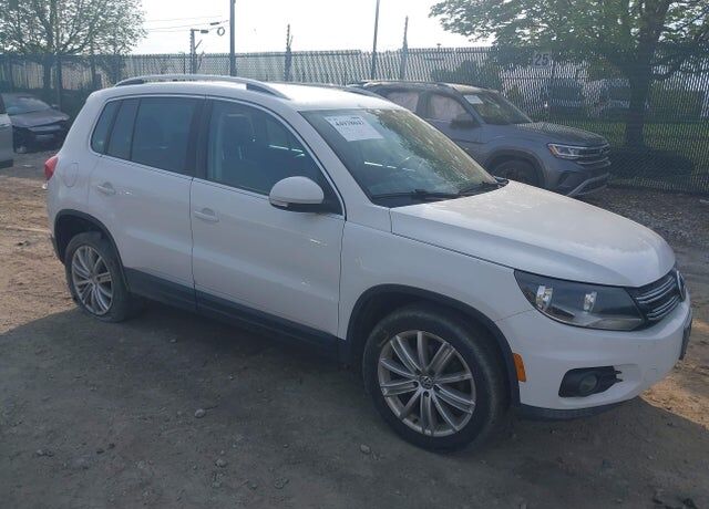 2013 VOLKSWAGEN Tiguan