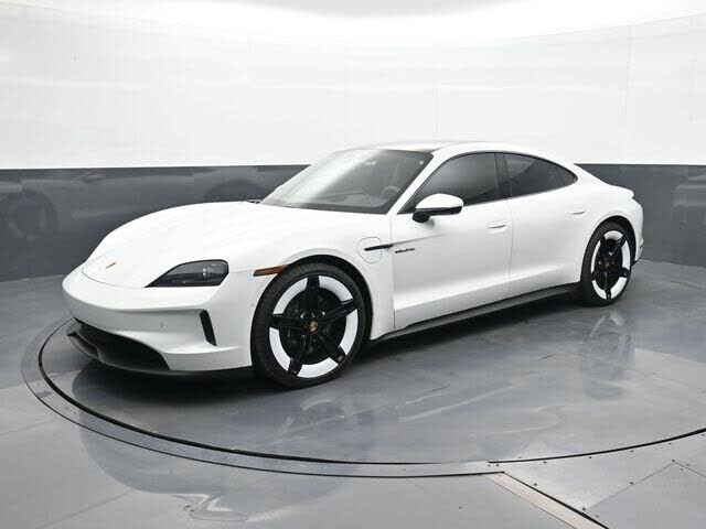 2025 PORSCHE Taycan