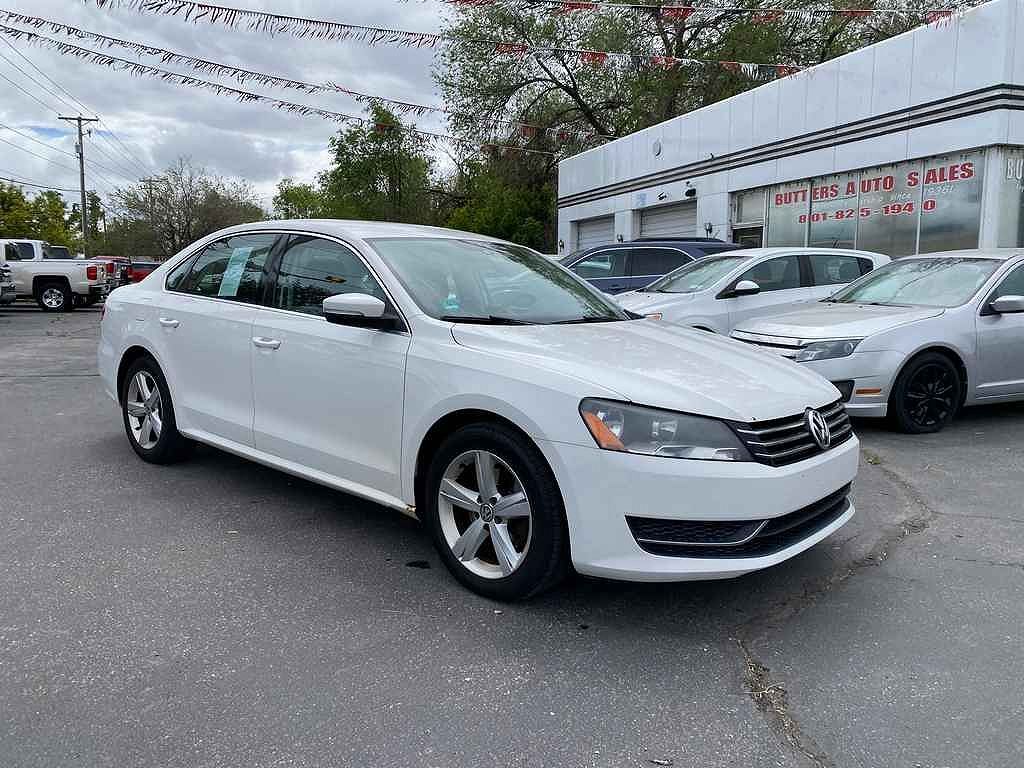 2013 VOLKSWAGEN Passat