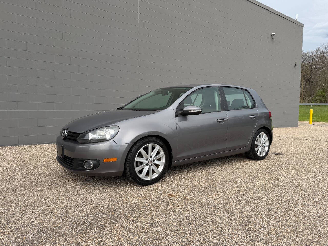 2011 VOLKSWAGEN Golf
