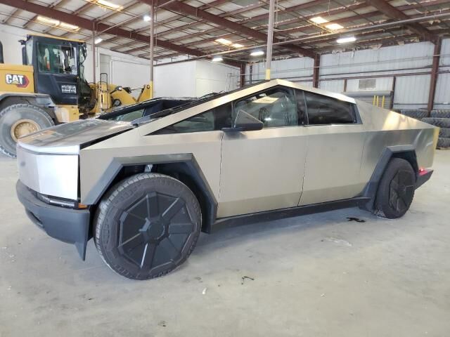 2024 TESLA Cybertruck