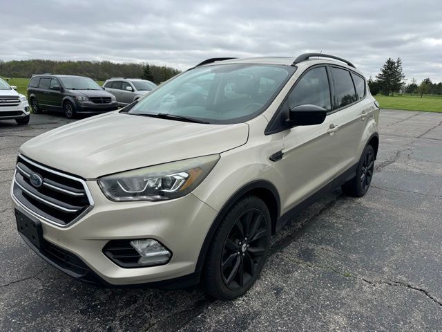 2017 FORD Escape