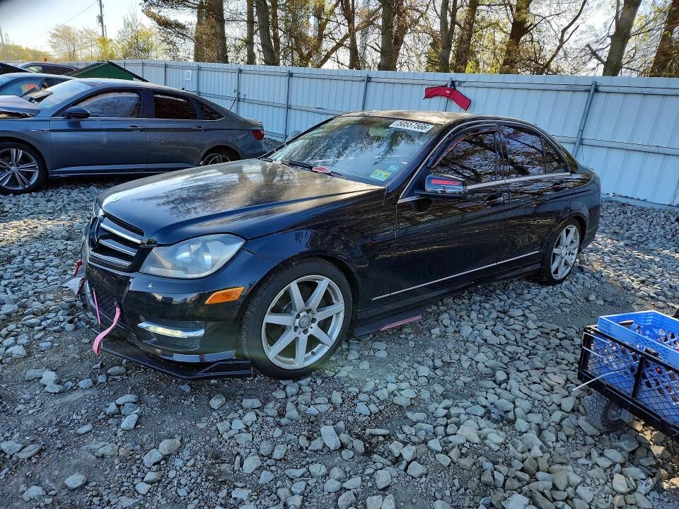 2013 MERCEDES-BENZ C-Class