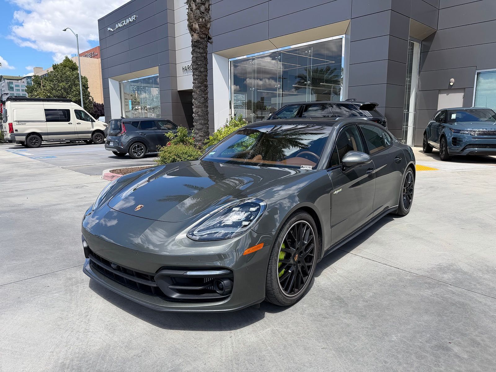 2023 PORSCHE Panamera
