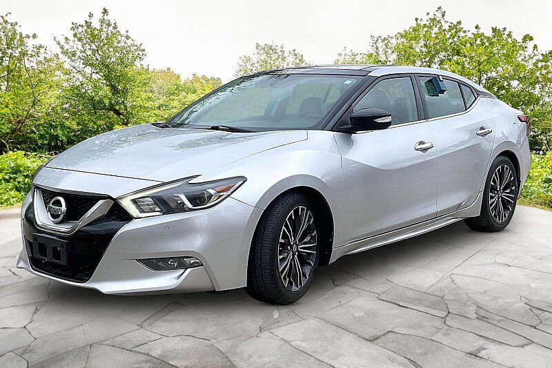 2016 NISSAN Maxima