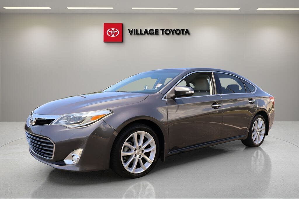 2013 TOYOTA Avalon