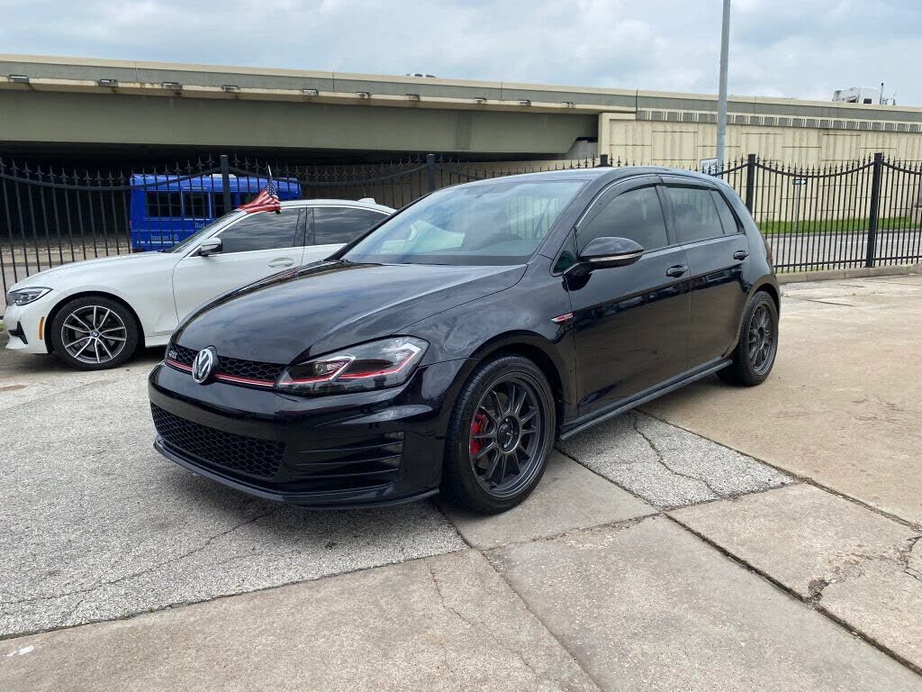 2017 VOLKSWAGEN Golf GTI