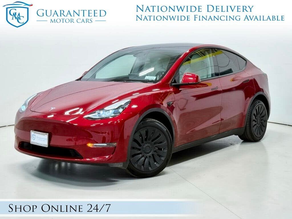 2024 TESLA Model Y