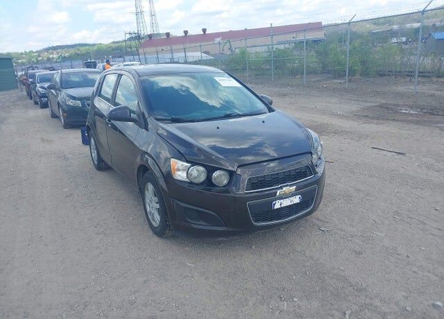 2015 CHEVROLET Sonic