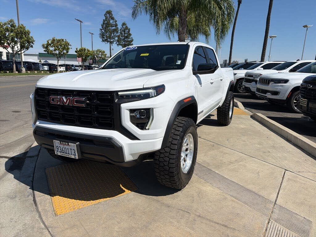 2023 GMC Canyon