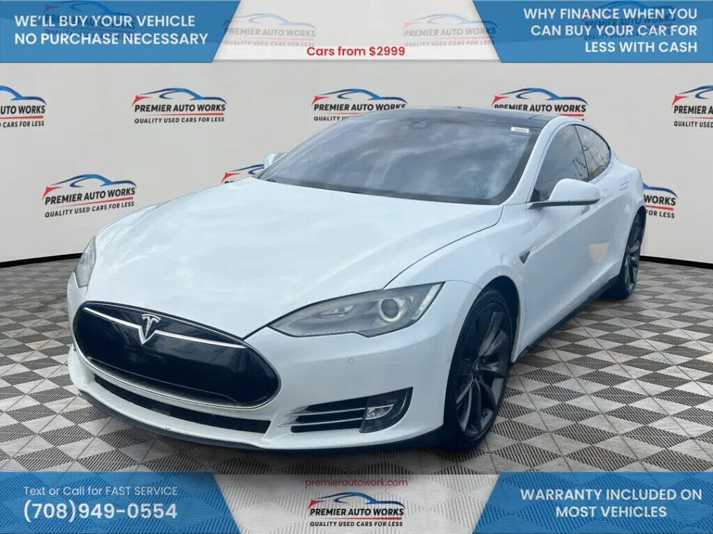 2015 TESLA Model S