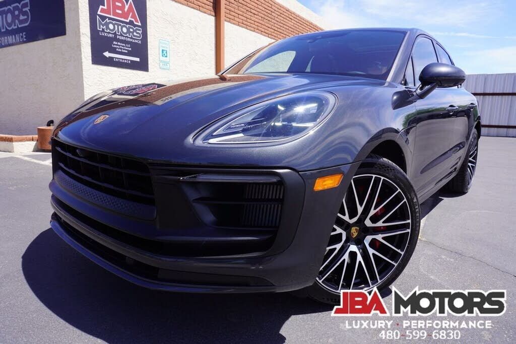2022 PORSCHE Macan