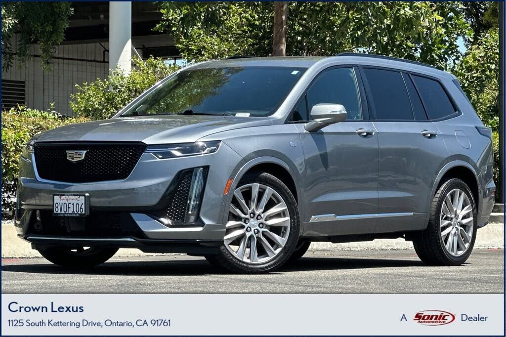 2021 CADILLAC XT6