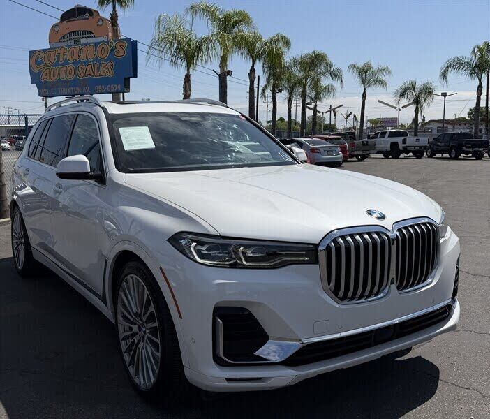 2022 BMW X7