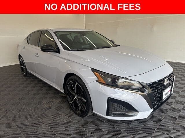 2024 NISSAN Altima
