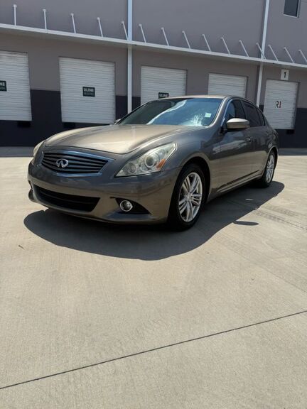 2013 INFINITI G37